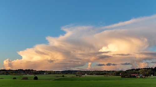brastad lysekilmunicipality sweden cumulus clouds pink sky fields landscape