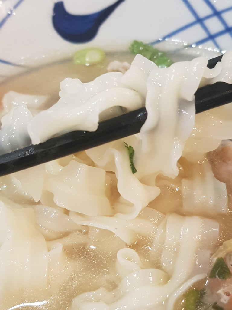 家鄉雞肉丸子 Traditional Chicken Meatballs soup noodle rm$15.90 @ 滿足 Manjoe Taipan USJ10
