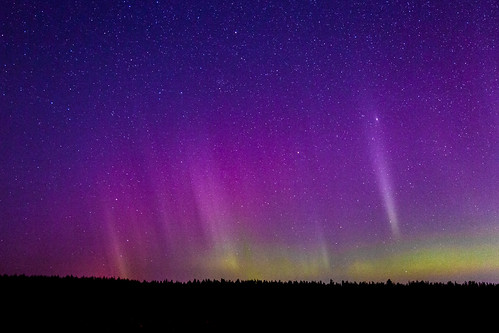 aurora sky auroraborealis northernlights rays elgin moray scotland 14march2021