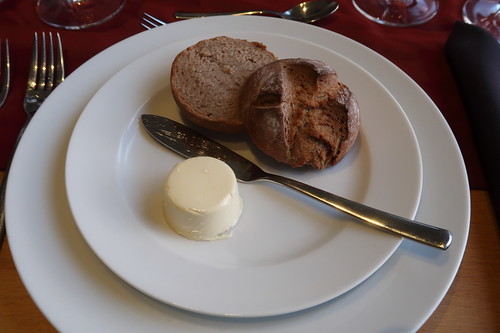 "Kesselhaus-Brot mit Butter " (mein Teller)