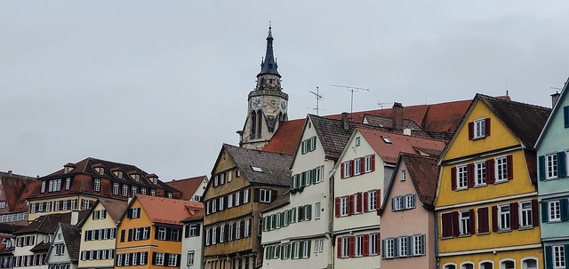 Corona Regeln werden neu interpretiert. Tübingen wird Corona Modell Stadt. Viele Tests für Besucher und Öffnungen der Geschäfte.