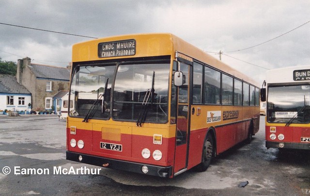 Bus Éireann KE 12 (12 VZJ).