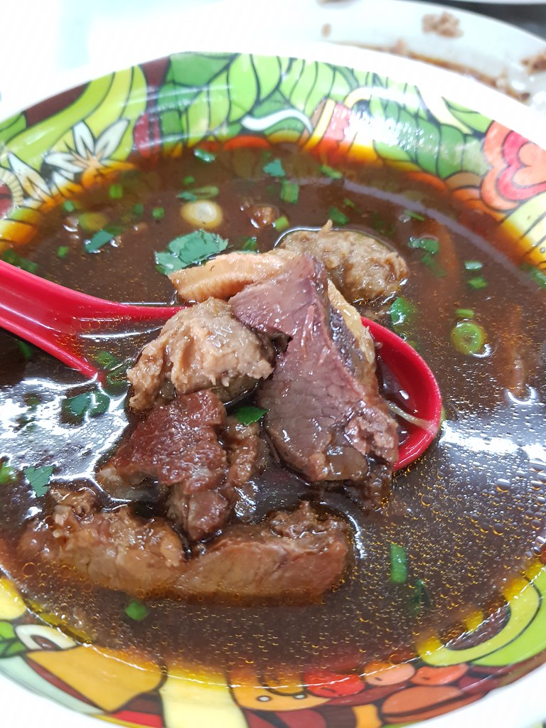 婆羅洲牛肉麵 Borneo Beef Noodle rm$11 @ 新海景餐館 Restoran SS13 New Seaview