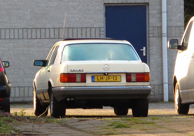 1986 Mercedes-Benz 260 SE (W126)
