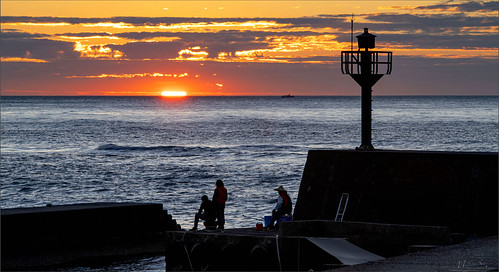 seascape wave ocean shore seaside coast pacificocean landscape outdoor clouds sky water evening sunset sun fishing fisherman lovers couple pier harbor