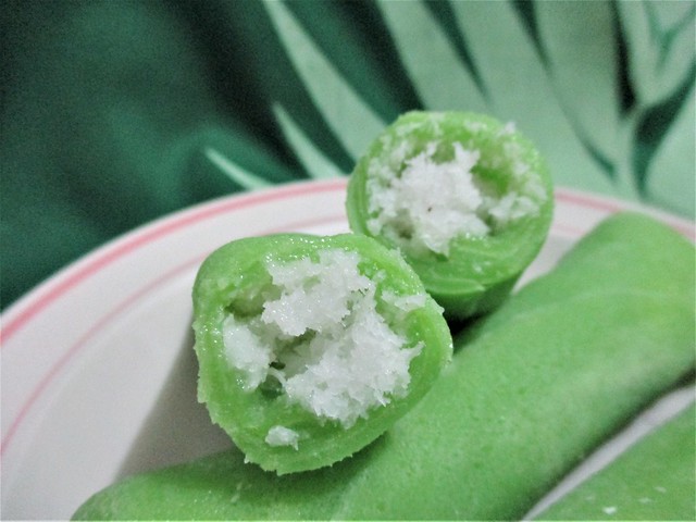 Plain grated coconut filling