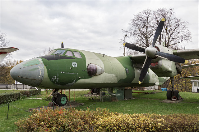 Antonov An-26 - 04