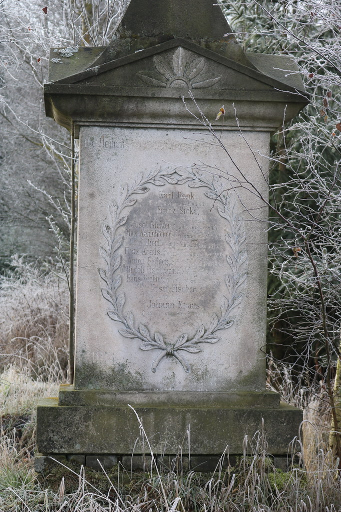 pomník obětem 1. světové války ve Sklářích