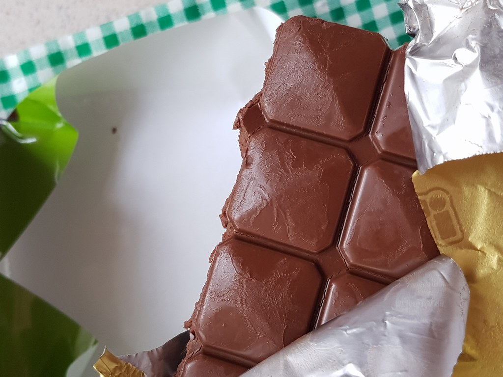 土耳其Eti開心果巧克力 Eti Adicto Chocolate with Pistacchios rm$5.30 @ Mahnaz Food in Subang Parade SS16