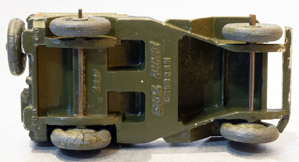 DINKY TOYS CONDUCTEUR PEINT JEEP US ARMY ref 612 B34 