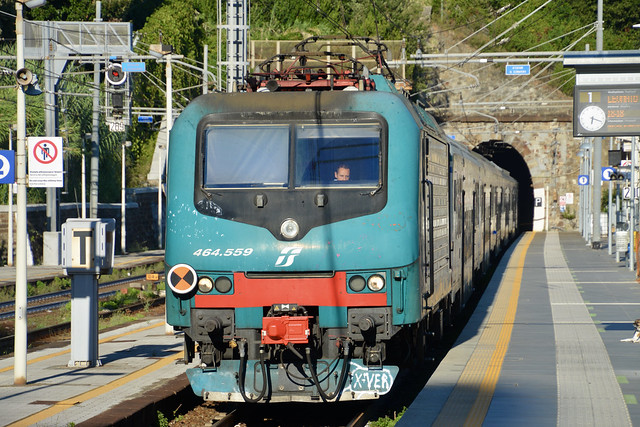 trein op station Monterosso