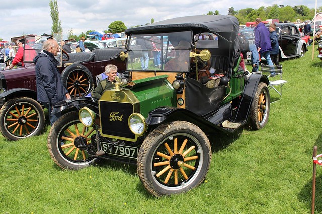 135 Ford Model T 2 seater Runabout (1915) SV 7907
