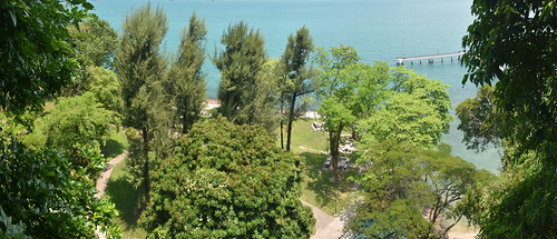 singapore asia southeastasia southernridges lake trees tropical april sunny cloudy hot