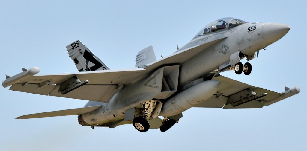 Boeing EA-18G Growler Jet  VX-23 Salty Dogs 525 US Navy