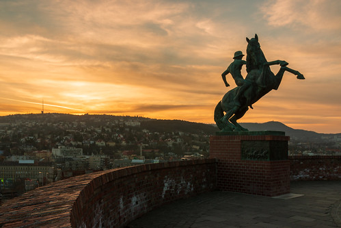 2021 70d budapest canon hungary magyarorszag art city cityscape clouds colours highangleview naplemente nopeople outdoor outdoors outside panoramicview sky skyline statue sundown sunset szobor town urban 250v10f