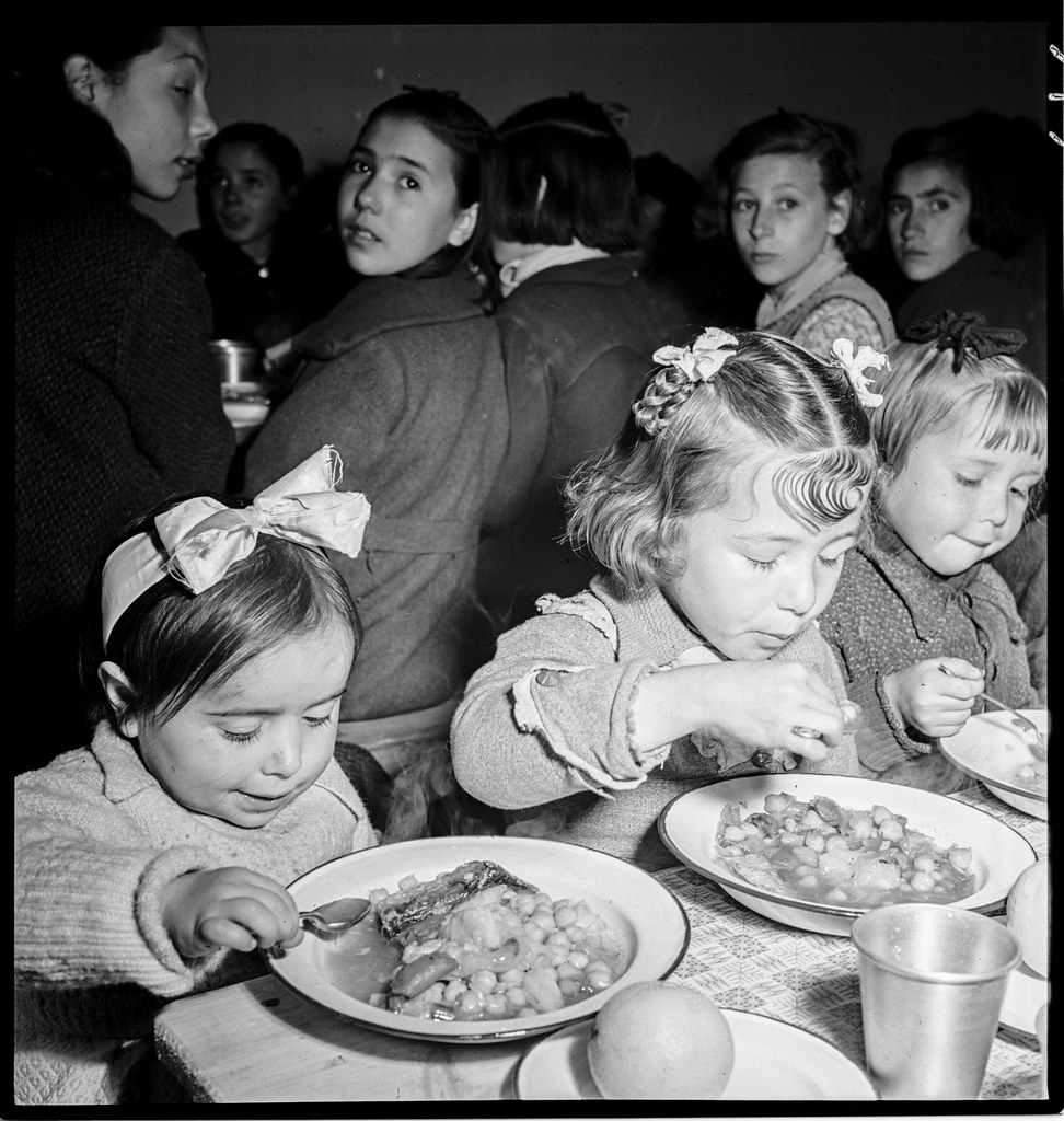 Auxilio Social en 1941. Fotografía de Thérèse Bonney © The Bancroft Library, University of California, Berkeley