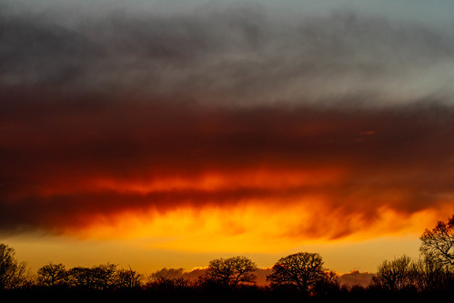sunset clouds red orange grey sun evening silhouette merryhill woodlandtrust hertfordshire