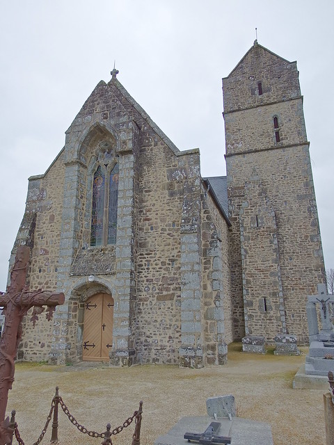 DSCF8519 L'église Saint-Martin de Montaigu-les-Bois (Manche)