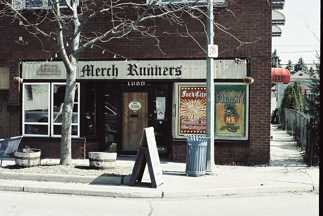 Merch Runners. Windsor, ON.