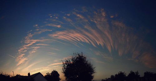 skyscape landscape sky light sunset sunrise colour york yorkshire moody mobilephotography snapseed