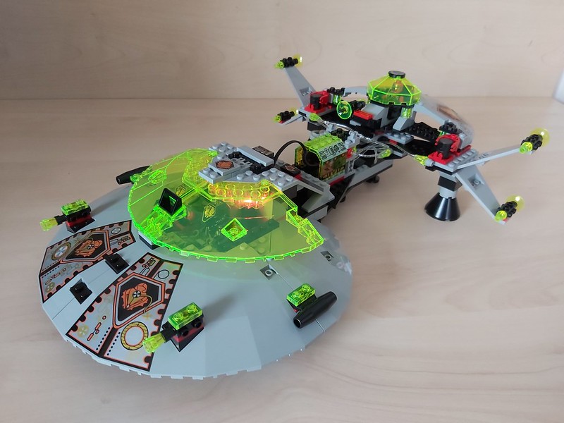 Lego 6979 UFO Interstellar Starfighter unboxing and review - LEGO
