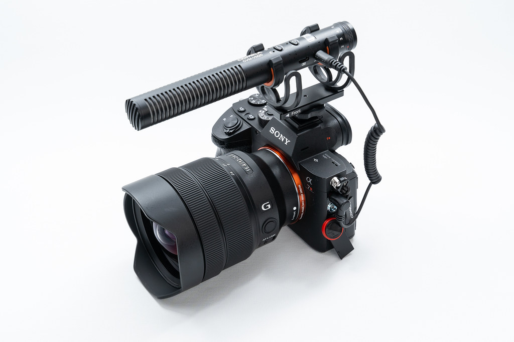 本州送料無料 SONY レンズキット　ガンマイク付き a6500 デジタルカメラ