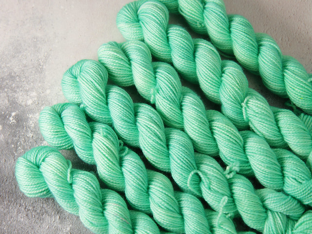 Favourite Sock Minis – pure Merino wool superwash 4 ply / fingering hand dyed yarn 20g miniskeins – ‘Minty’