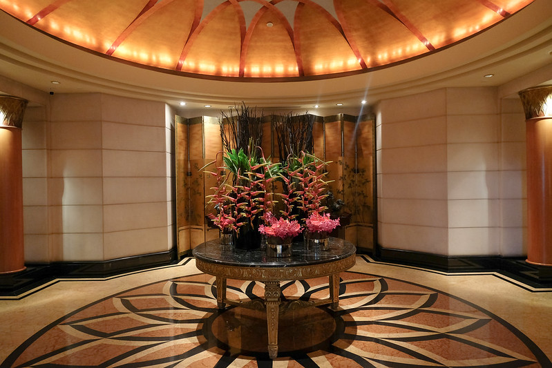 four seasons singapore hotel lobby