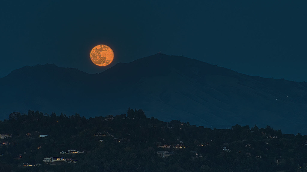 Moonrise Over Mt. Diablo 032821