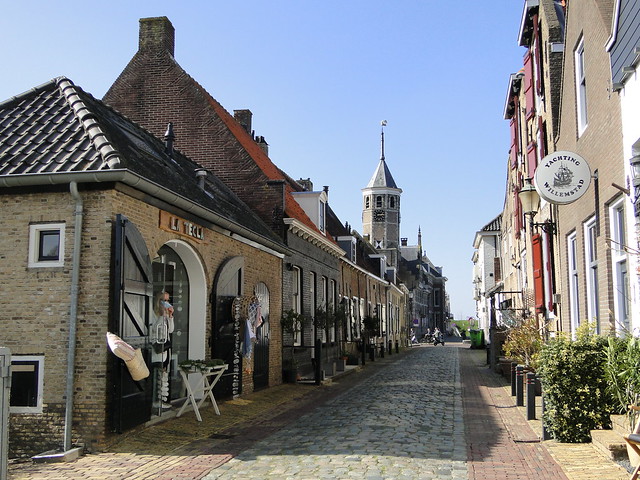 Novenkade street in the fortofoed town of Willemstad