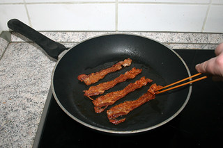 04 - Fry bacon crispy / Bacon knusprig anbraten