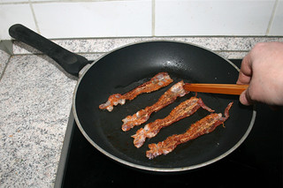 03 - Brown bacon / Bacon bräunen