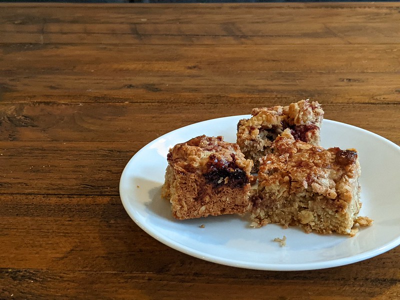 Oatmeal Cookie Bars