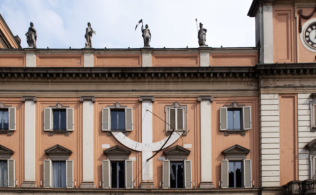 Sundial in Piacenza [IT002281]