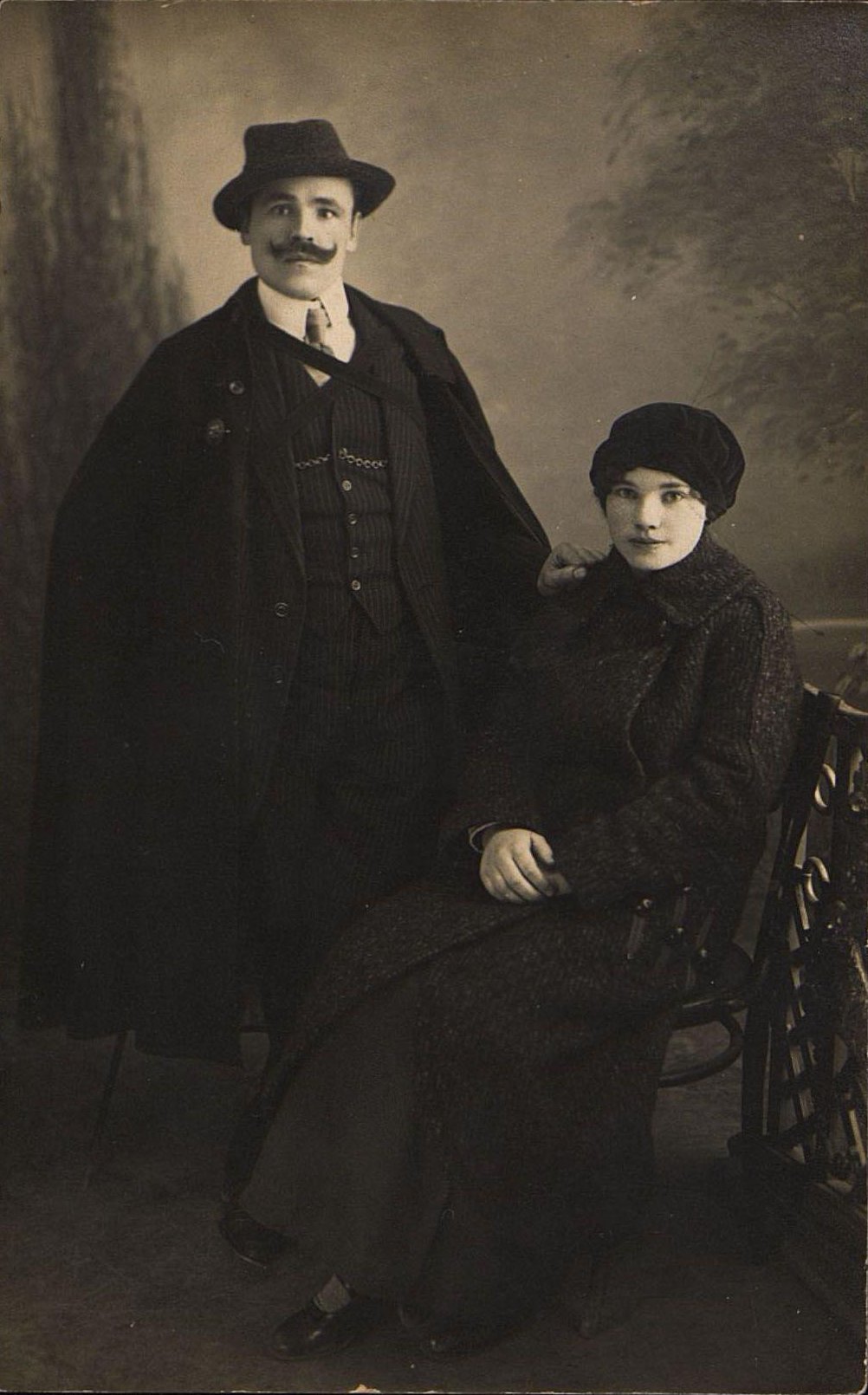 08. Кокоруза Григорий Корнеевич и его жена. 191