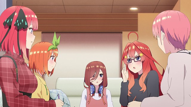 The Quintessential Quintuplets ∽ Special Unveils New Beachy Preview Images  - Anime Corner