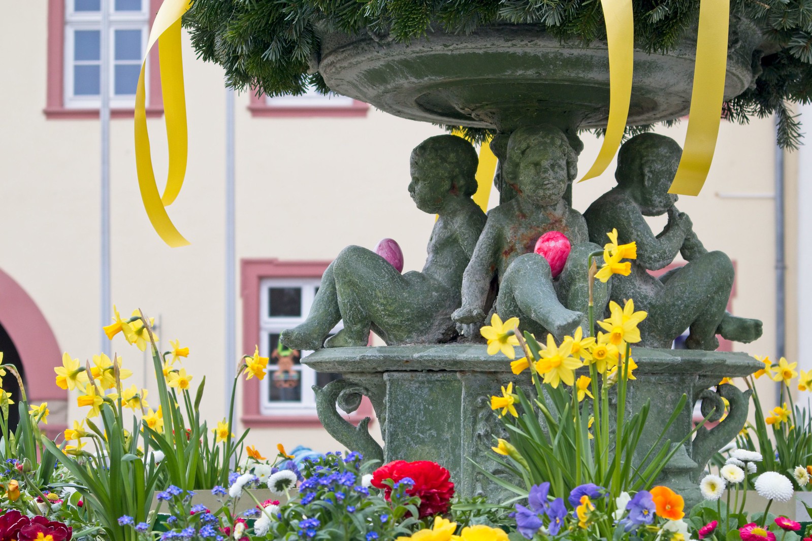 Osterbrunnen in Schwabenheim an der Selz
