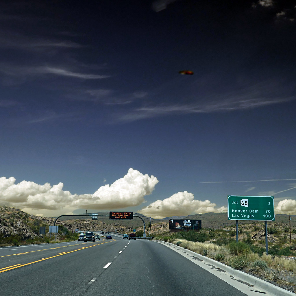 UFO over Clacks Canyon, Arizona, USA
