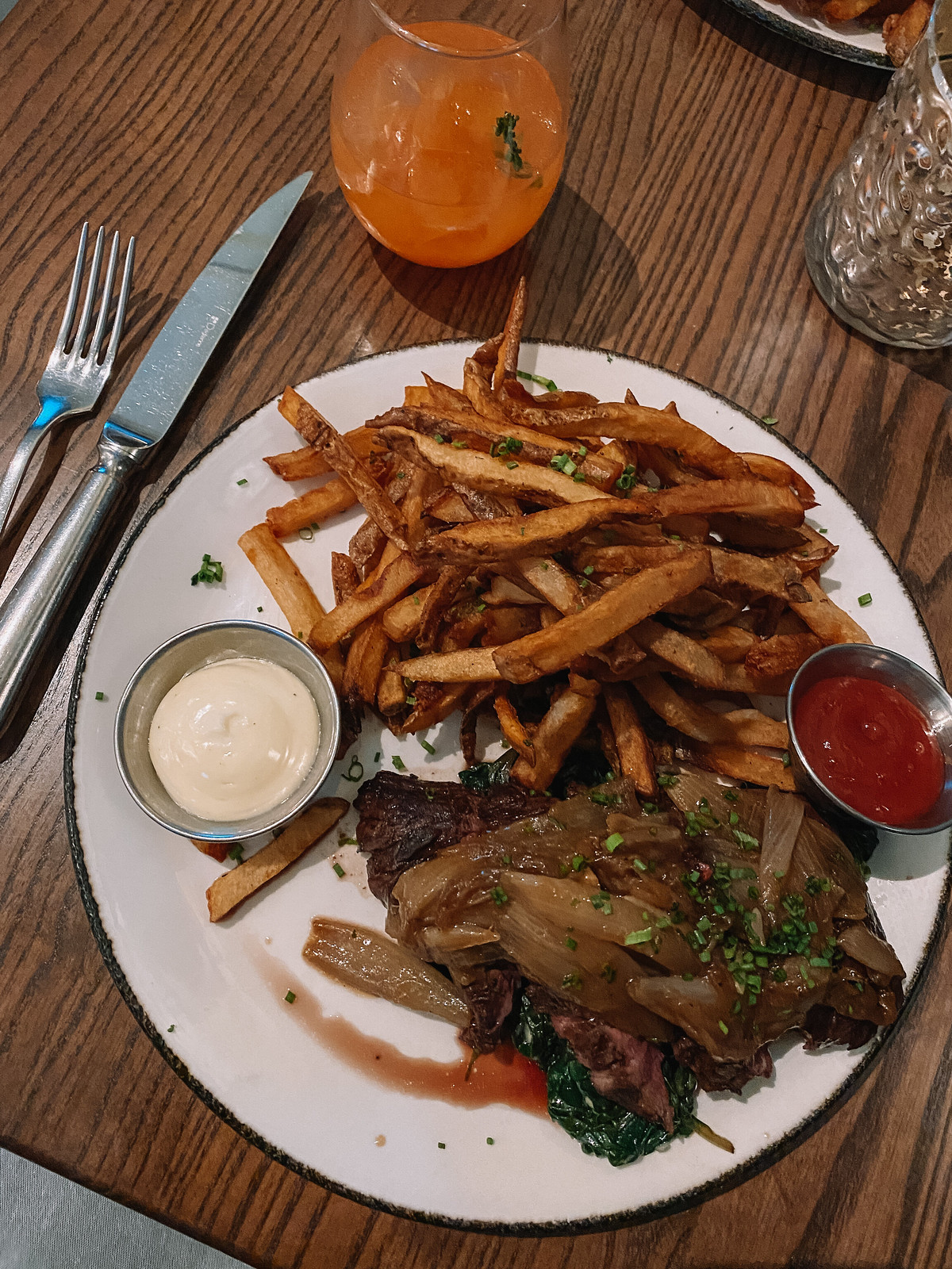 Stoneacre Brasserie Steak Frites | Where to Eat in Newport | 48 Hours in Newport Itinerary | A First Timer's Guide to 2 Days in Newport Rhode Island | What to do in Newport | Newport Travel Guide | Best Things to do in Newport | Best Places to Visit in Newport