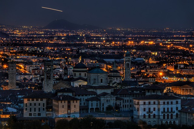 Bergamo nell'ora blu