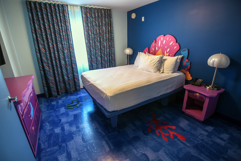 Art of Animation Family Suite master bedroom
