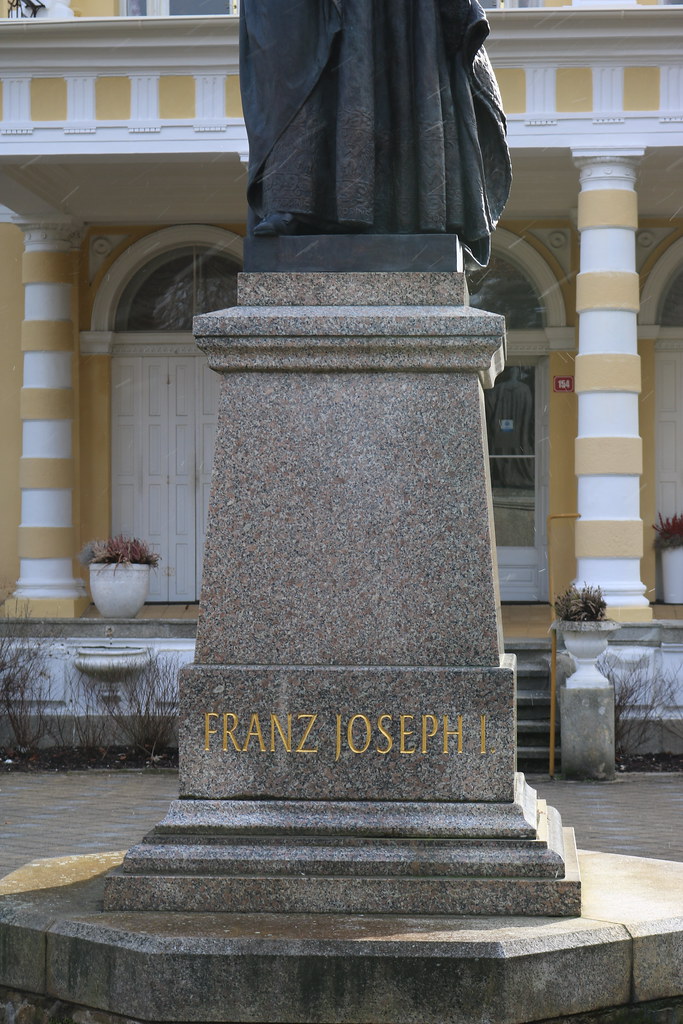 socha císaře Františka Josefa I. ve Františkových Lázních