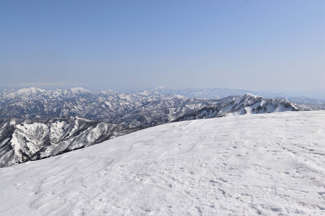 【新潟】守門岳 東洋一の大雪庇へ日帰り雪山登山