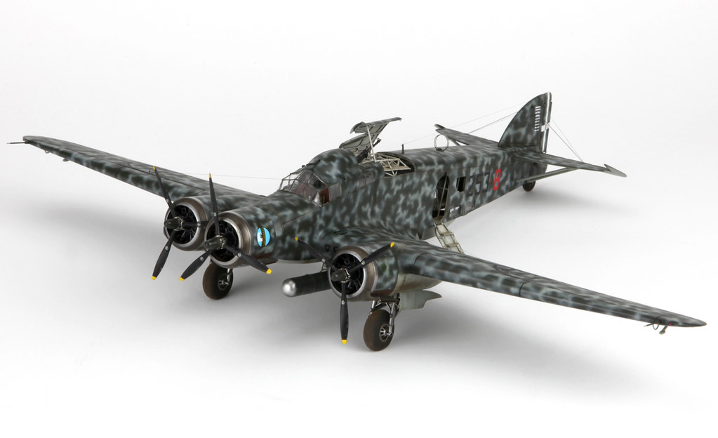 TRUMPETER 02817 Savoia-Marchetti S.M. 79-II Sparviero 1:48 Flugzeug Bausatz Kit - Jeux & Jouets TRUMPETER 02817 Savoia-Marchetti S.M. 79-II Sparviero 1:48 Flugzeug Bausatz Kit - Jeux & Jouets