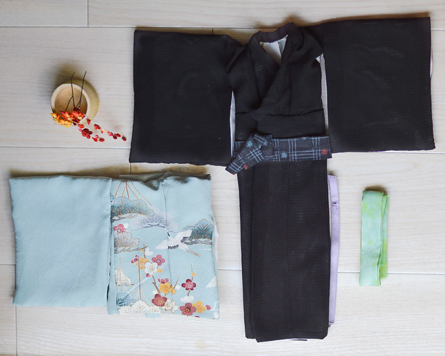 Custom black kimono and blue haori set (5)
