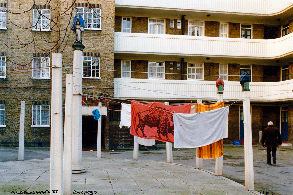 Washing posts, Aldenham St, Somers Town, Camden, 1987,