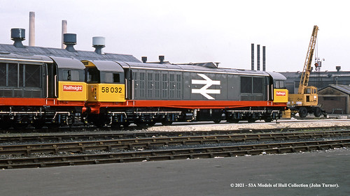 britishrail type5 class58 58032 diesel brel doncaster southyorkshire train railway locomotive railroad