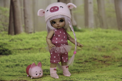Ms Piggy Outfit for Pukifee and Pukipuki