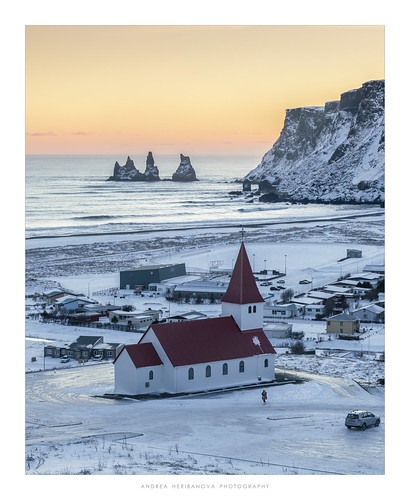 winter sunset snow ice beach church blacksand coast iceland rocks cliffs vik basalt seastacks reynisdrangar