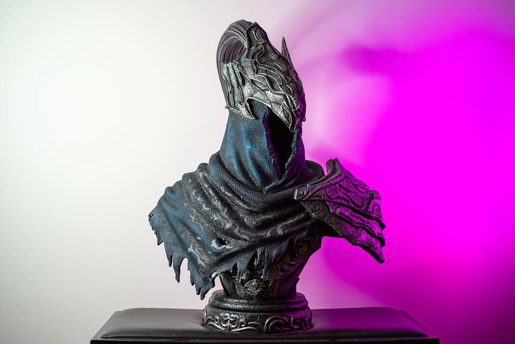 DARK SOULS – ARTORIAS THE ABYSSWALKER LIFE-SIZE BUST EXCLUSIVE EDITION